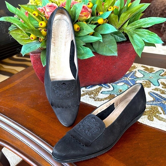 Salvatore Ferragamo Black Suede Leather Loafers Slip On Shoes Embroidered Logo - Picture 16 of 16
